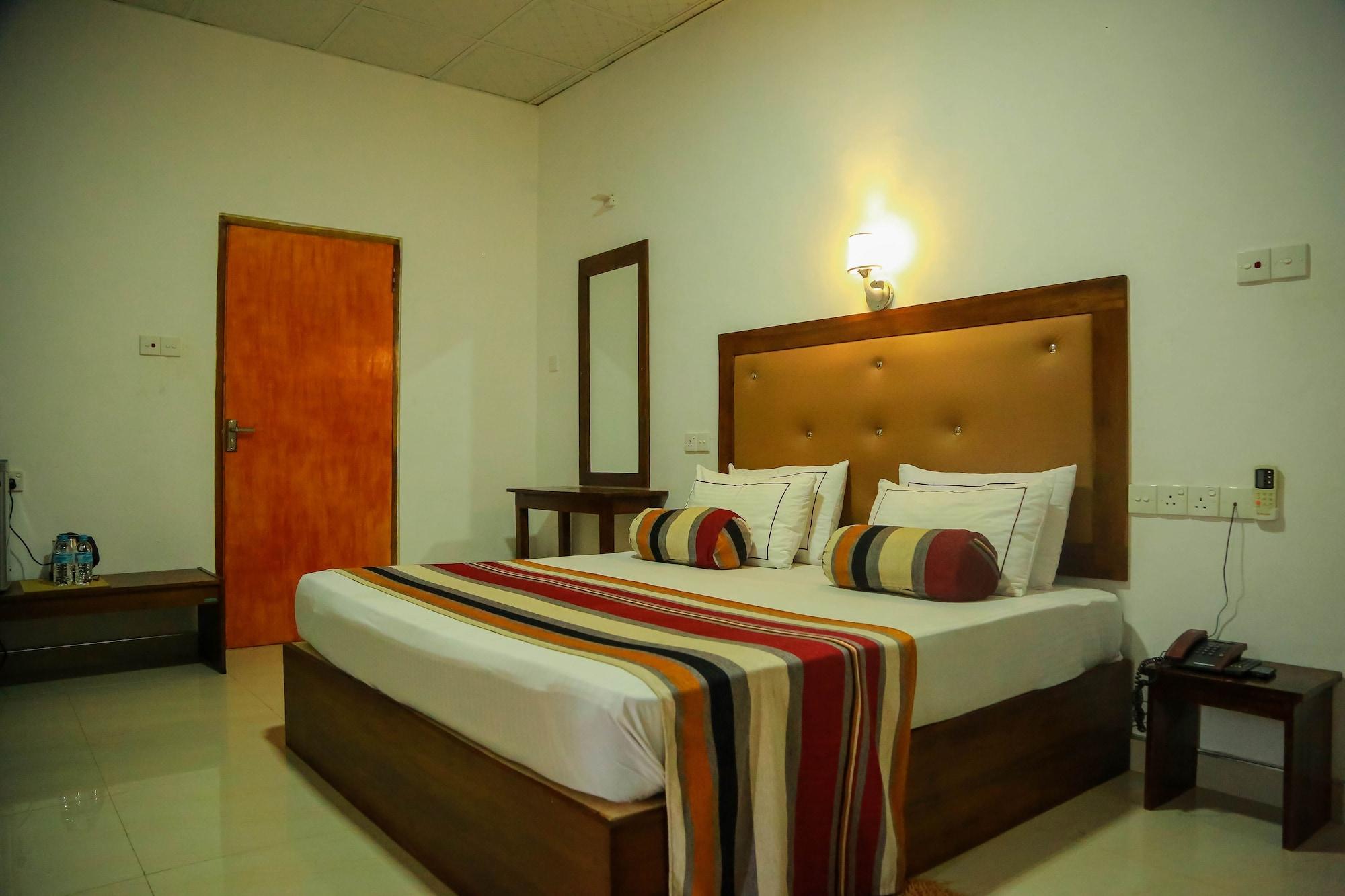 Hotel Moonstone Anuradhapura Exterior photo