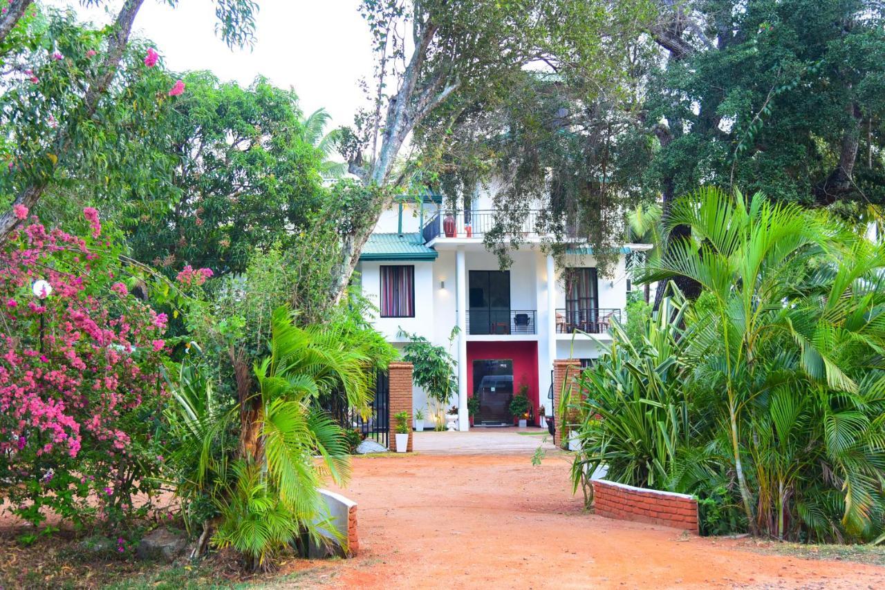 Hotel Moonstone Anuradhapura Exterior photo