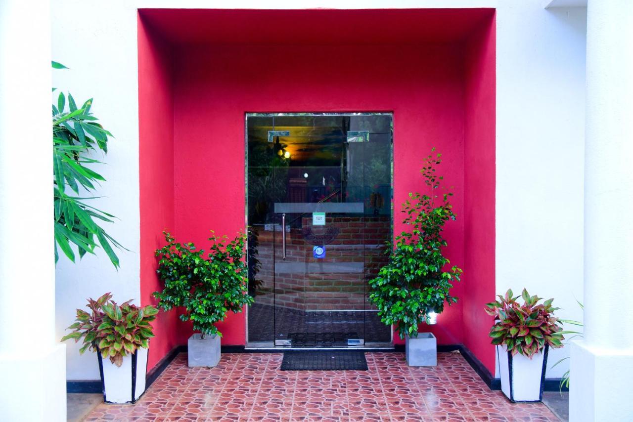 Hotel Moonstone Anuradhapura Exterior photo