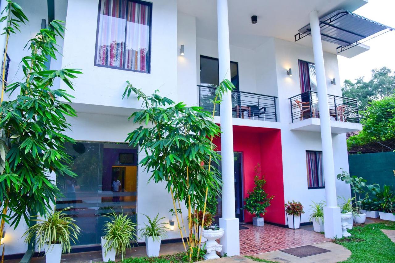 Hotel Moonstone Anuradhapura Exterior photo