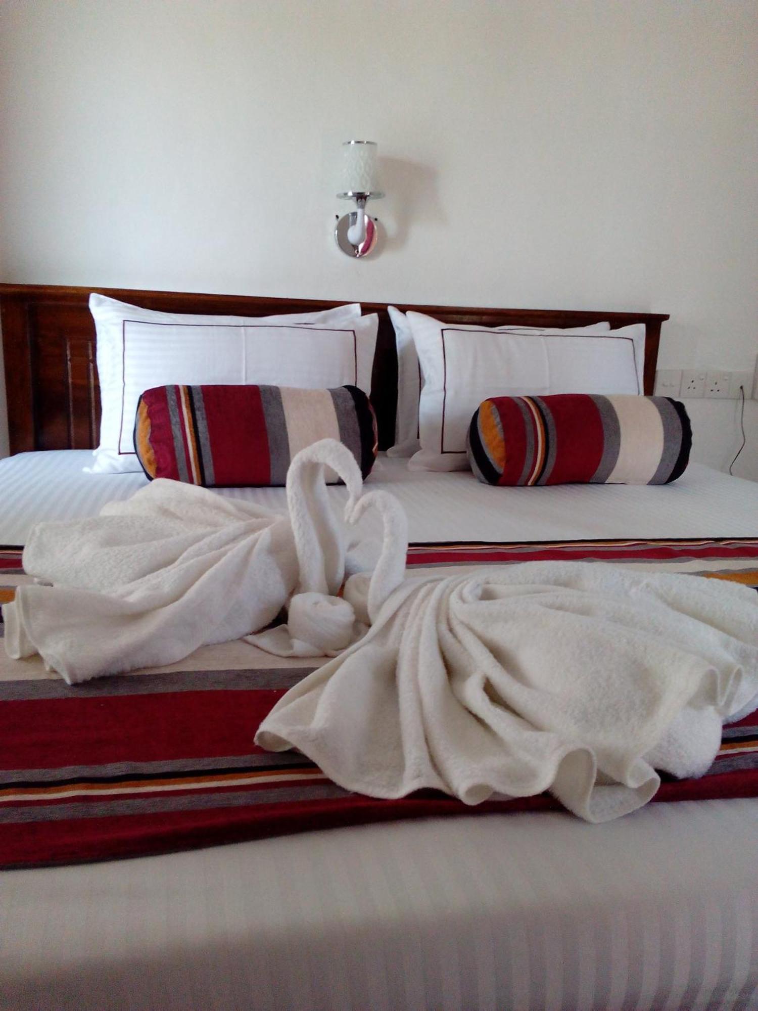 Hotel Moonstone Anuradhapura Exterior photo