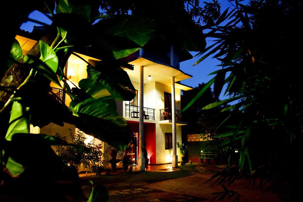 Hotel Moonstone Anuradhapura Exterior photo